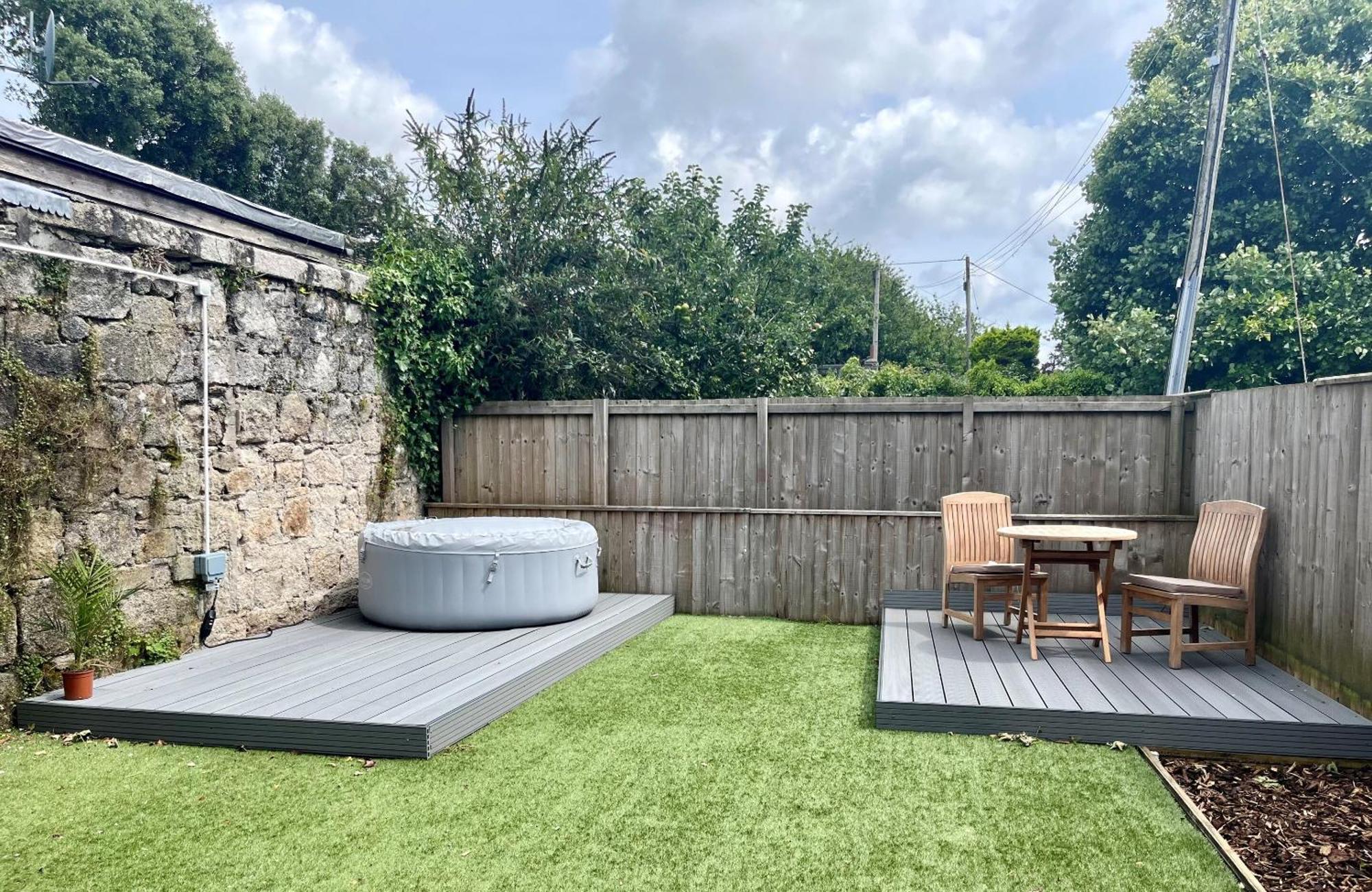 Villa The Coach House - With Hot Tub à St Austell Extérieur photo